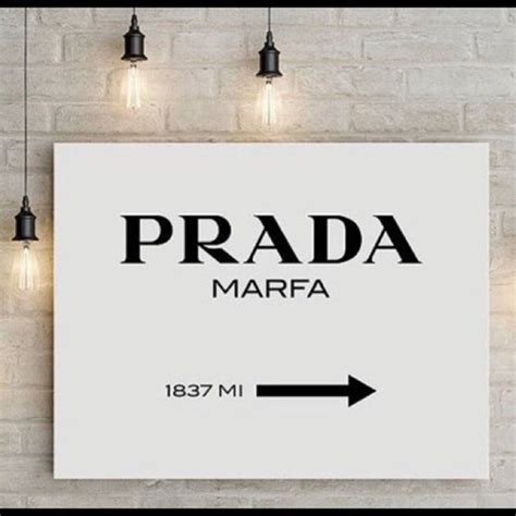 Canvas Print Prada Marfa 30x20 By Oliver Gal Co. Glam Art Gold 